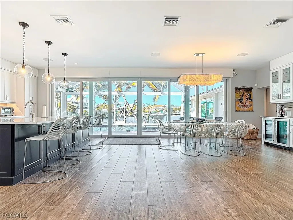 750 Periwinkle Way Sanibel FL 33957