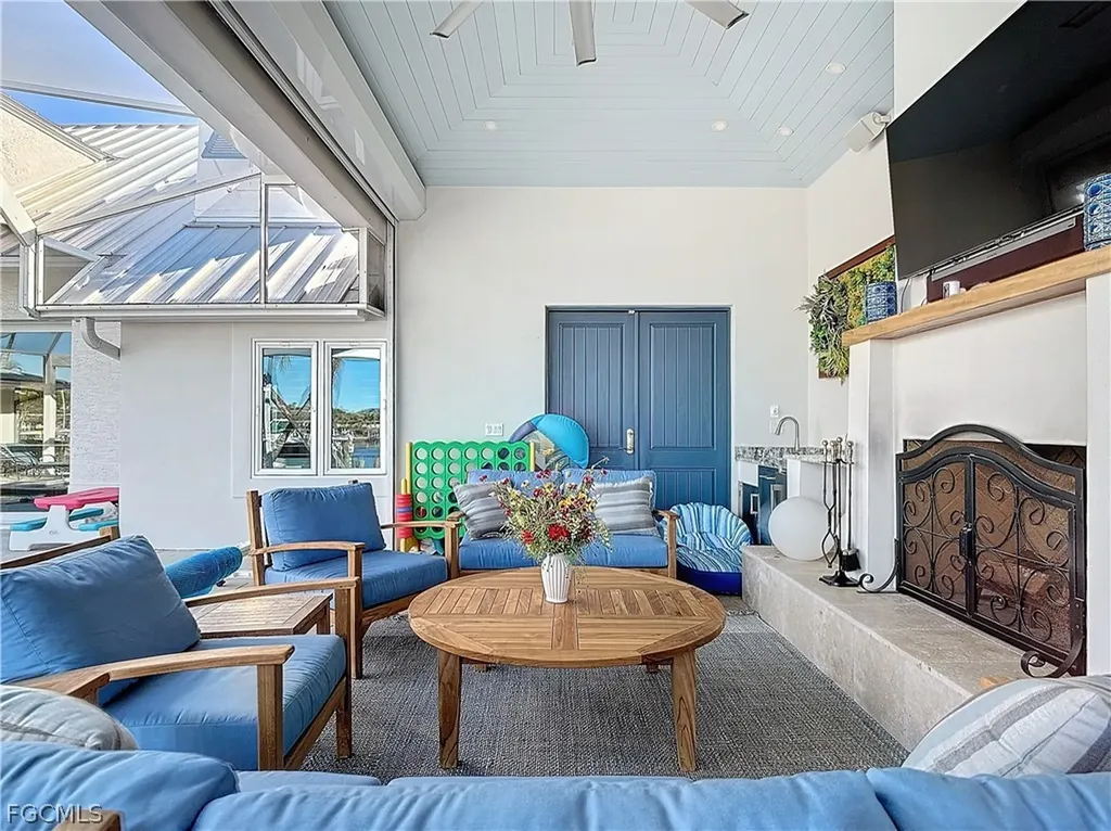 750 Periwinkle Way Sanibel FL 33957