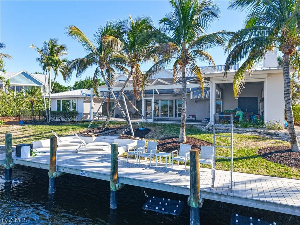 750 Periwinkle Way Sanibel FL 33957