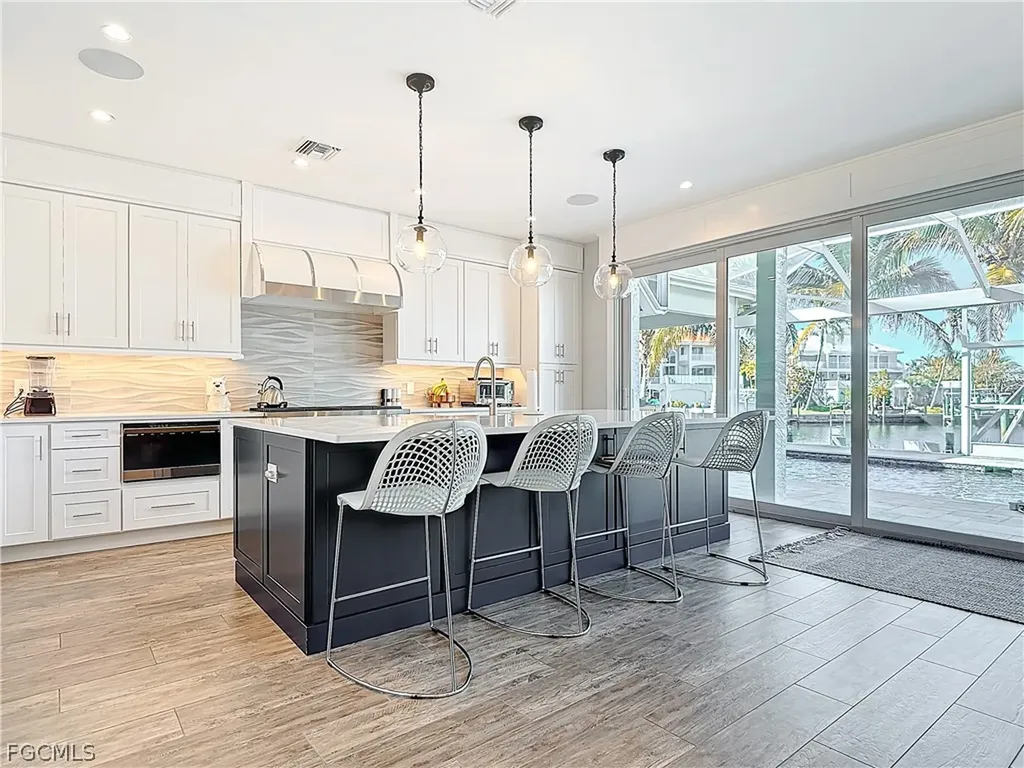 750 Periwinkle Way Sanibel FL 33957