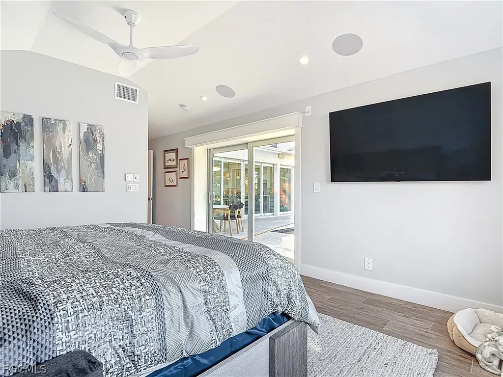 750 Periwinkle Way Sanibel FL 33957