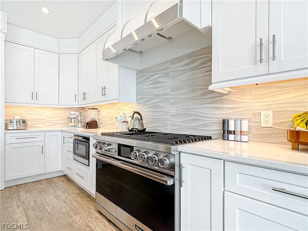 750 Periwinkle Way Sanibel FL 33957