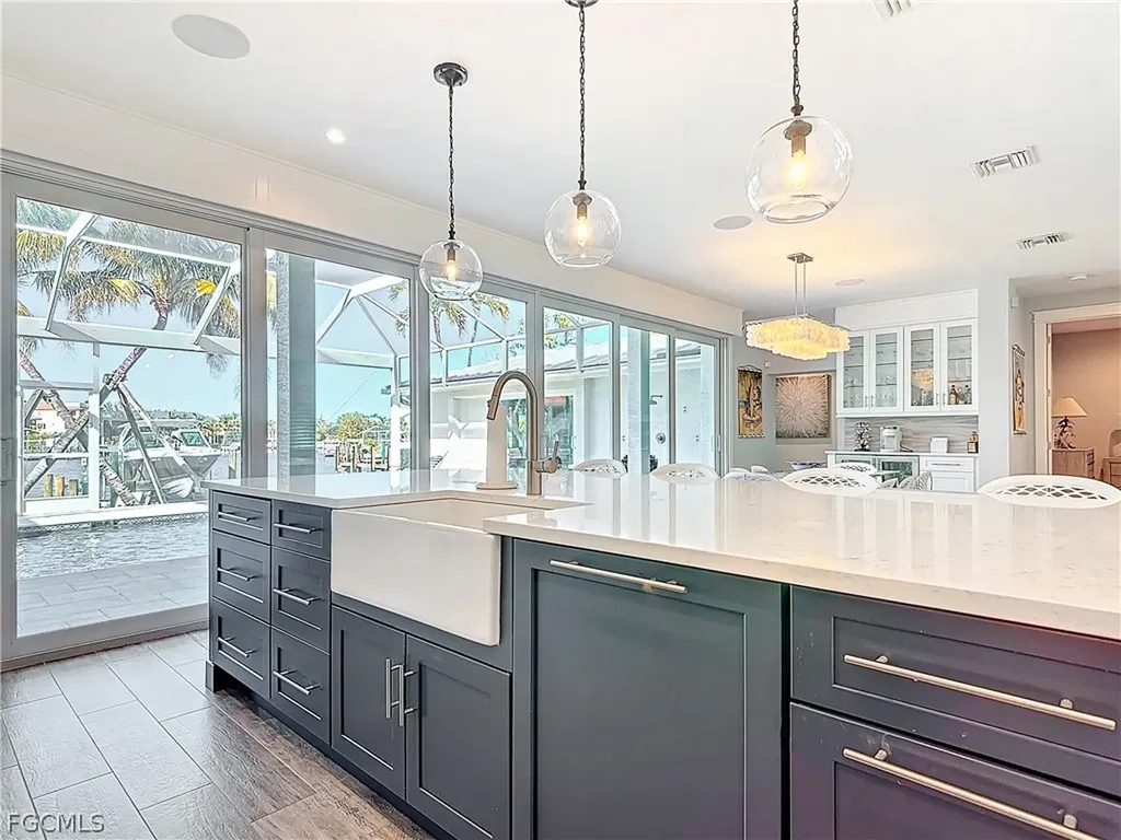 750 Periwinkle Way Sanibel FL 33957