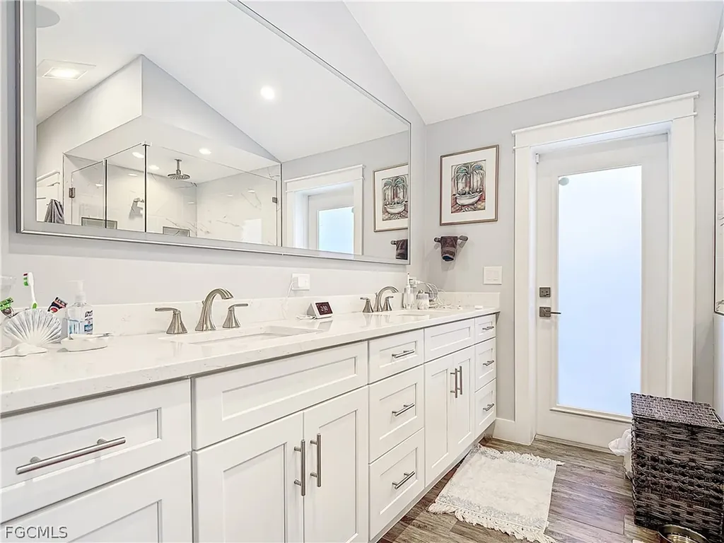 750 Periwinkle Way Sanibel FL 33957