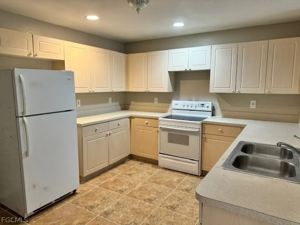 5321 30th Street SW Lehigh Acres FL 33973