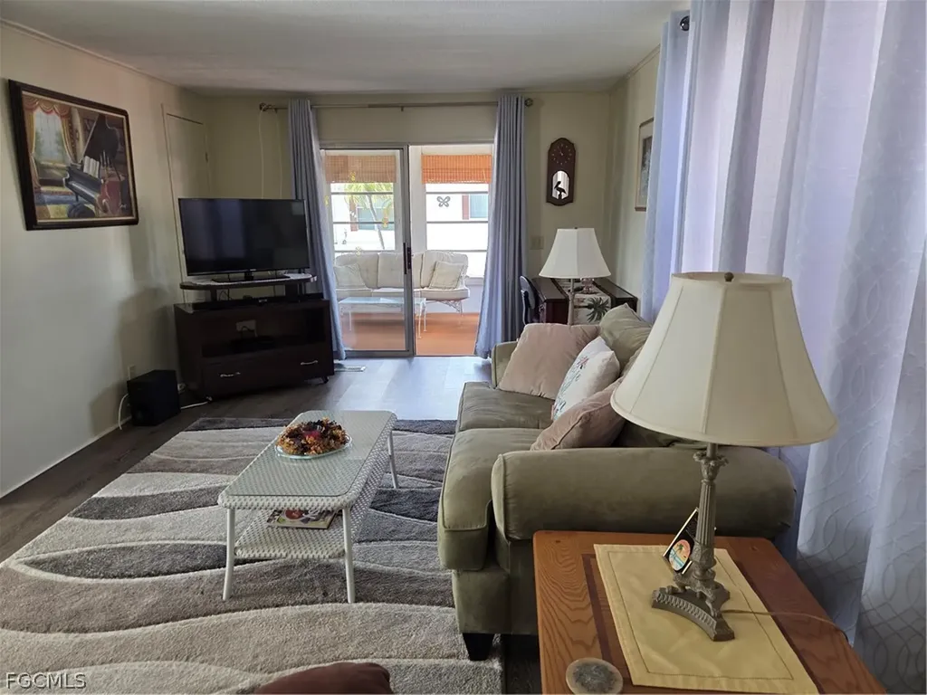 561 Winning Way North Fort Myers FL 33917