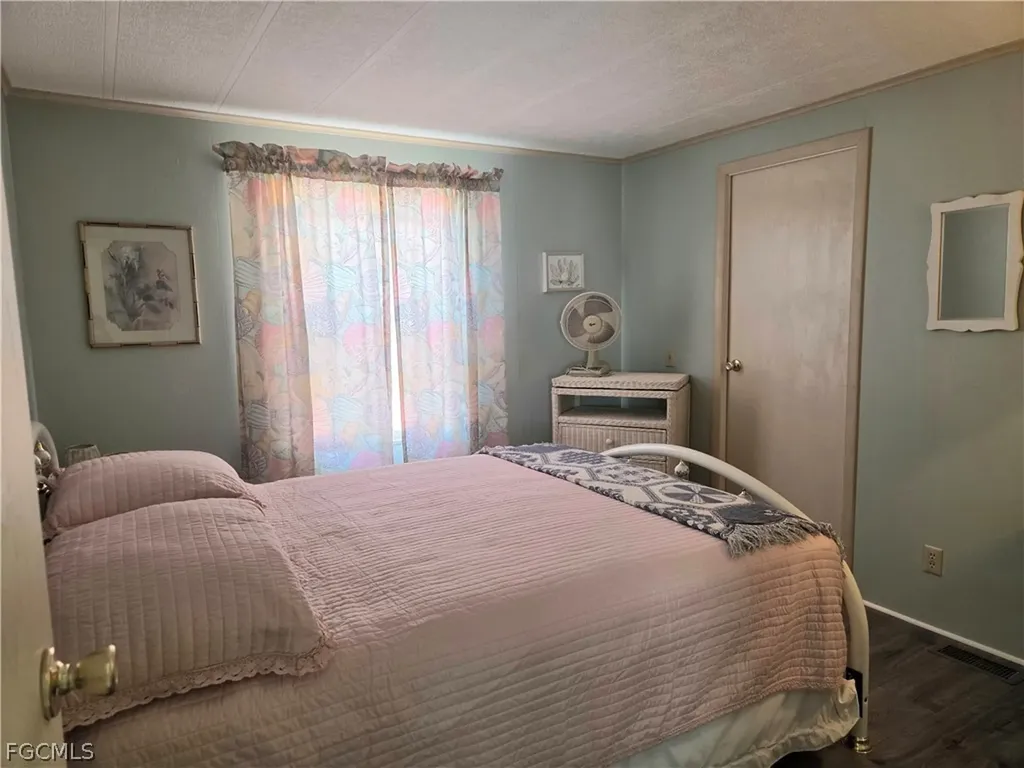561 Winning Way North Fort Myers FL 33917