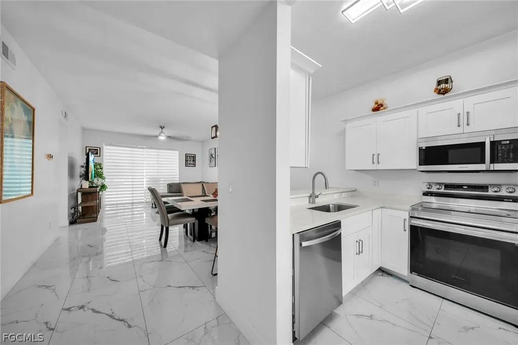 1024 Mainsail Drive Naples FL 34114