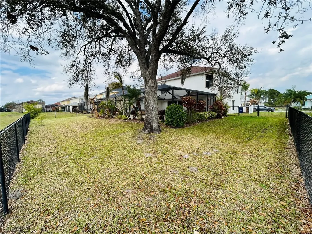 18270 Pine Nut Court Lehigh Acres FL 33972
