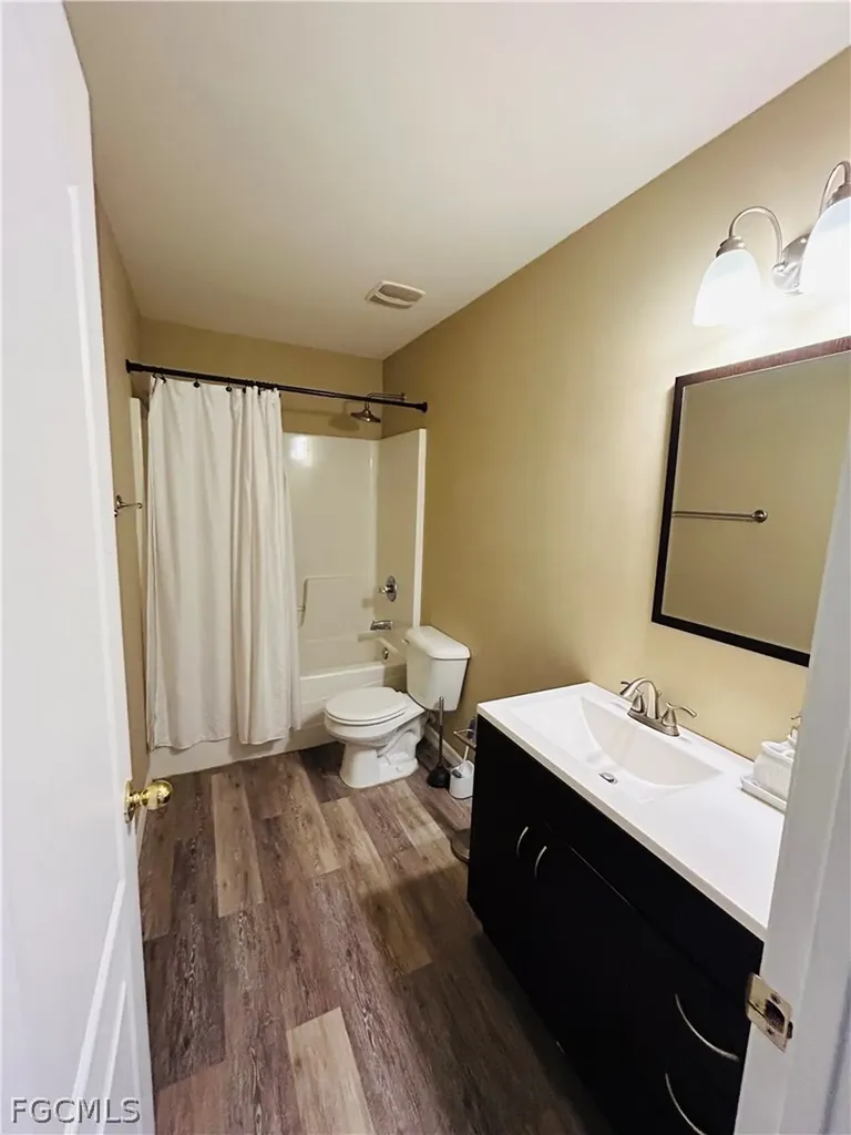 18270 Pine Nut Court Lehigh Acres FL 33972