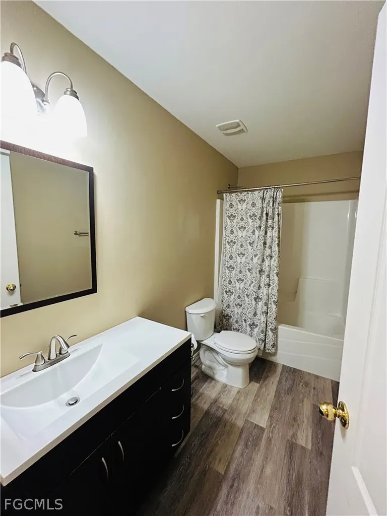 18270 Pine Nut Court Lehigh Acres FL 33972