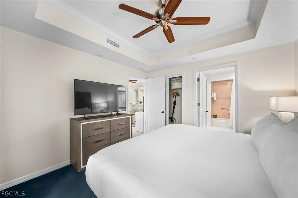 221 9th Street S Naples FL 34102