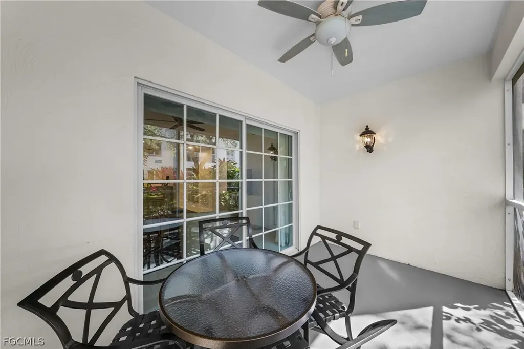 221 9th Street S Naples FL 34102