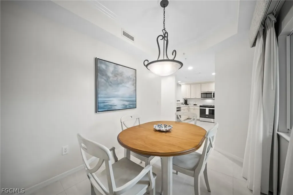 221 9th Street S Naples FL 34102