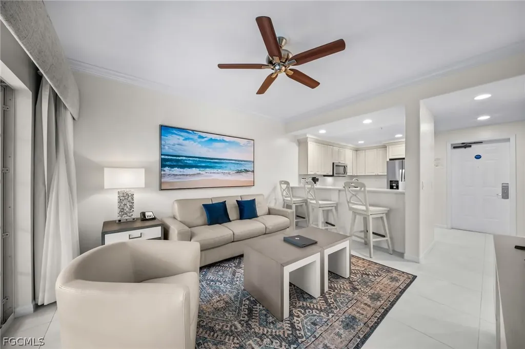 221 9th Street S Naples FL 34102