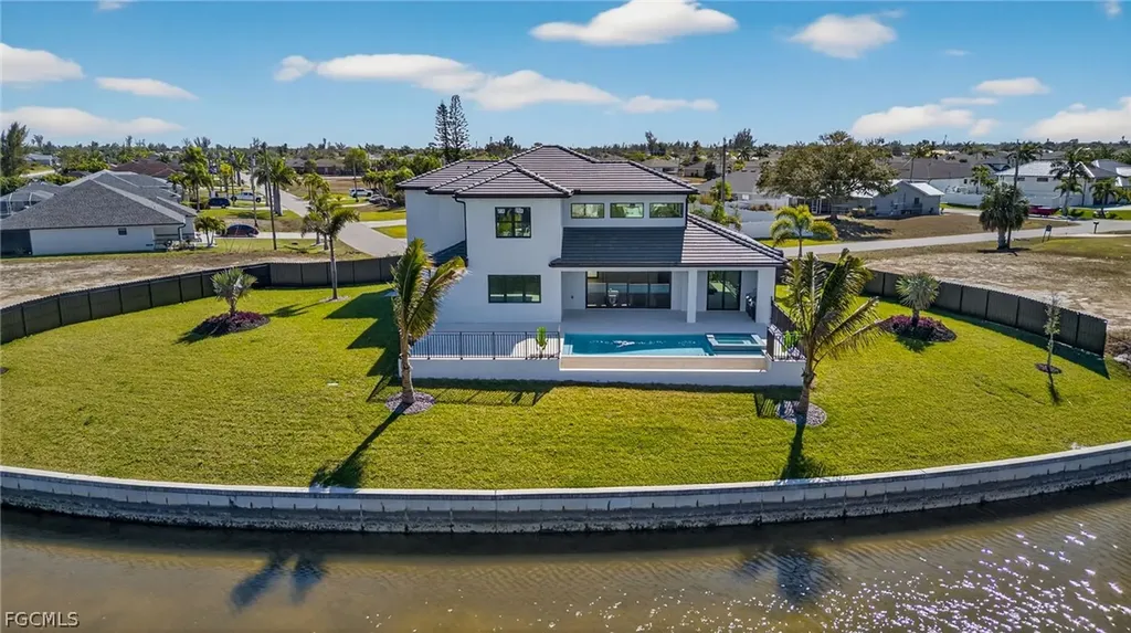 2822 SW 17th Avenue Cape Coral FL 33914