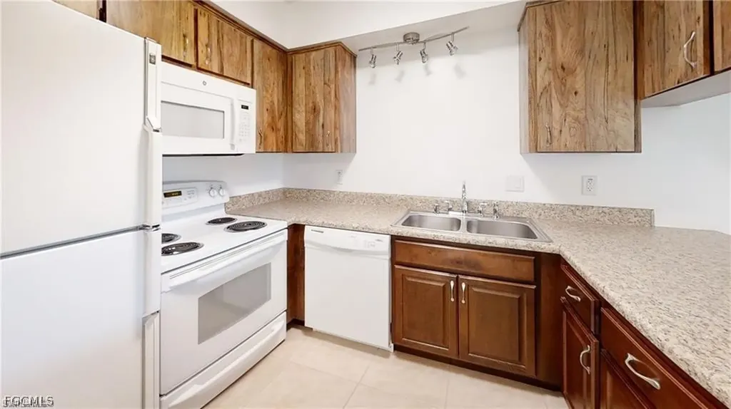2303 NE 6th Street Cape Coral FL 33909