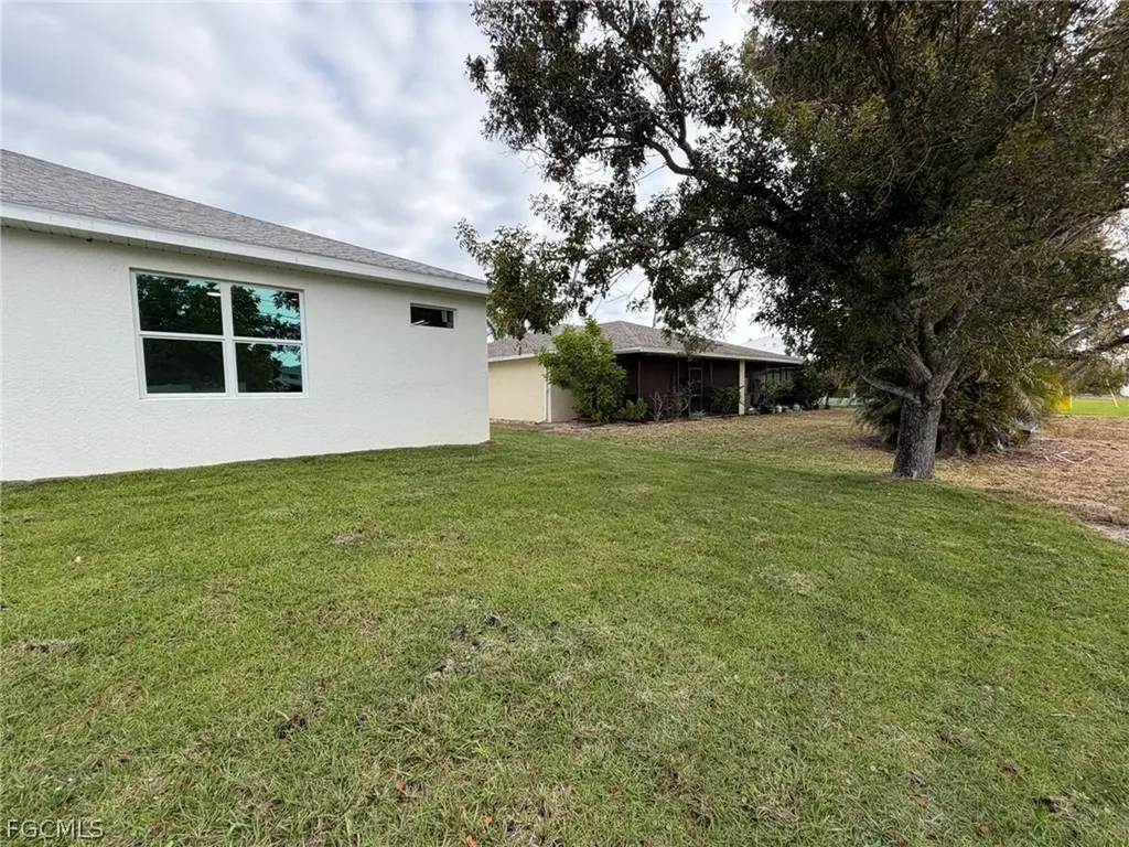 1144/1146 SW 47th Terrace Cape Coral FL 33914