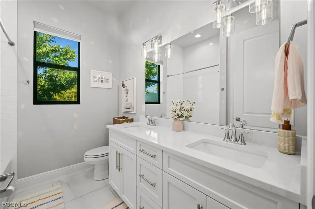1418 NW 37th Place Cape Coral FL 33993