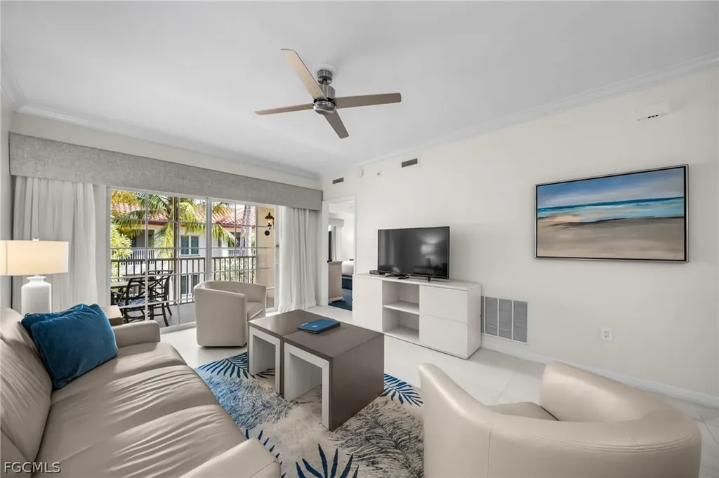 221 9th Street S Naples FL 34102