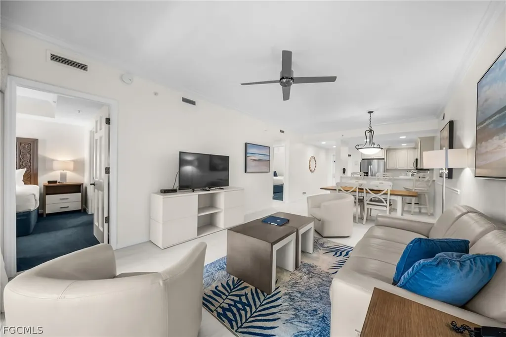 221 9th Street S Naples FL 34102