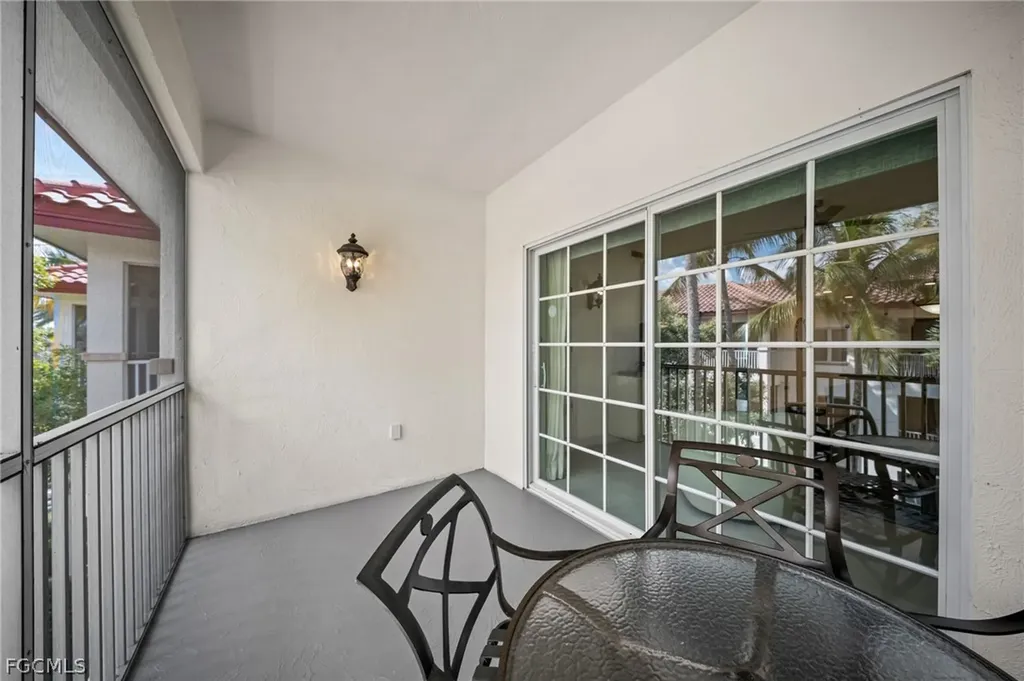 221 9th Street S Naples FL 34102