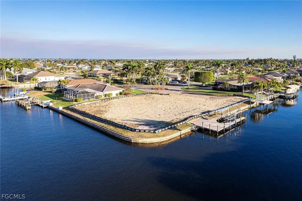 3303 SE 18th Place Cape Coral FL 33904