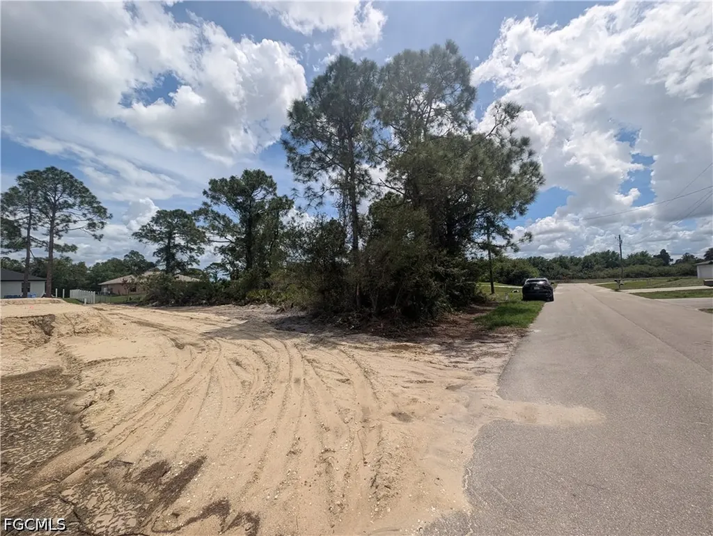 6004 Olive Avenue N Lehigh Acres FL 33971