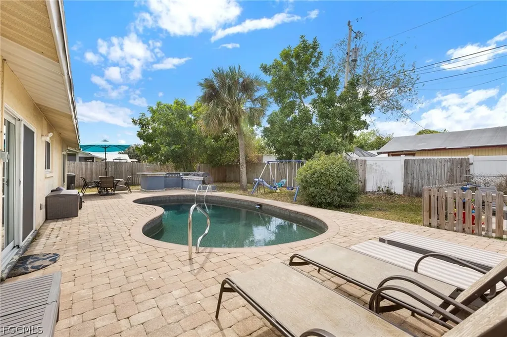1371 Torreya Circle North Fort Myers FL 33917