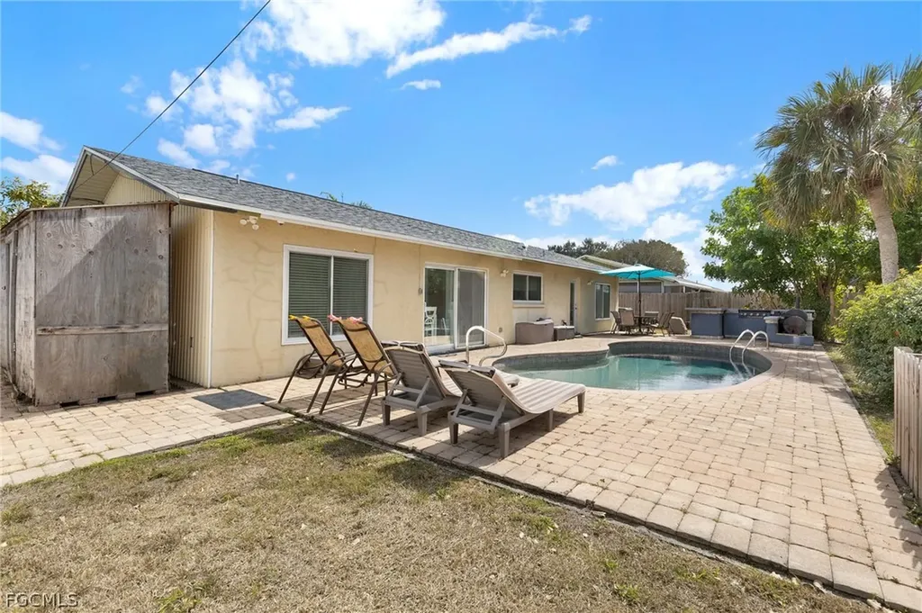 1371 Torreya Circle North Fort Myers FL 33917