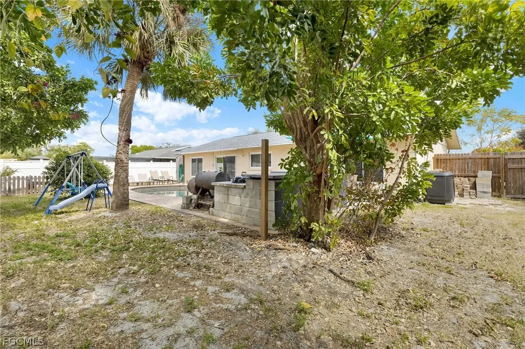1371 Torreya Circle North Fort Myers FL 33917