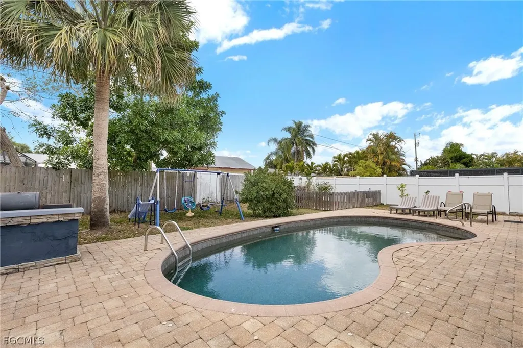1371 Torreya Circle North Fort Myers FL 33917