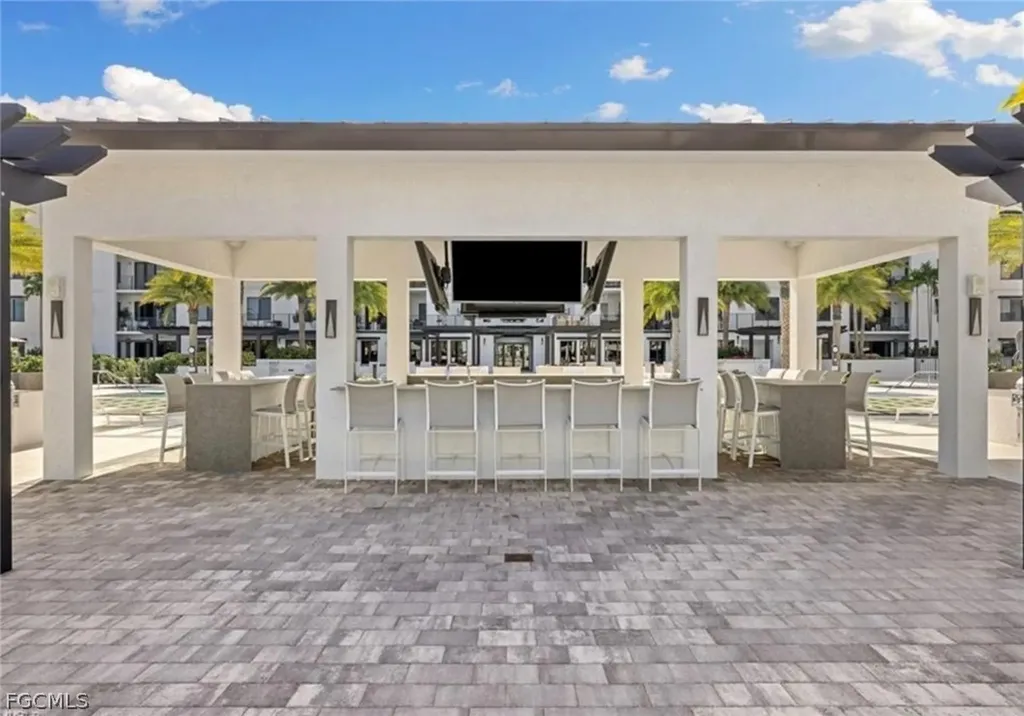 1111 Central Avenue Naples FL 34102