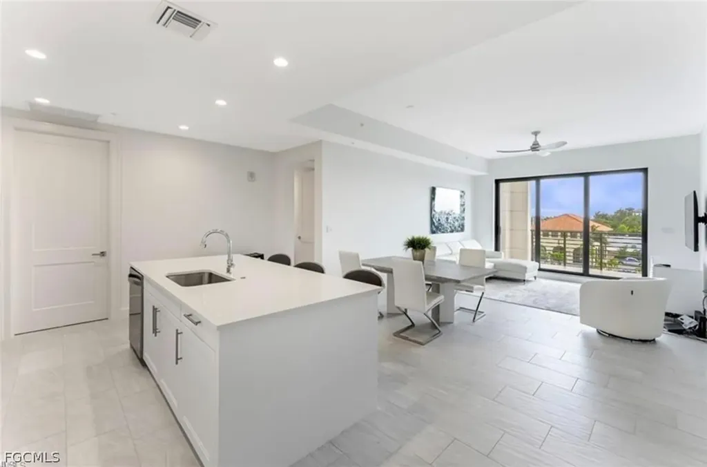 1111 Central Avenue Naples FL 34102