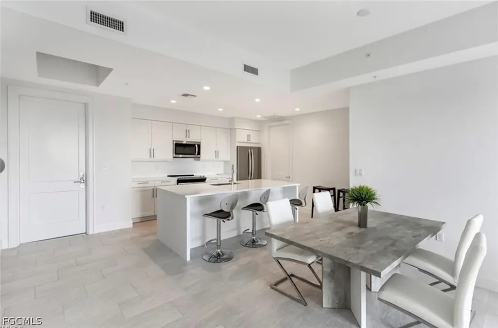 1111 Central Avenue Naples FL 34102