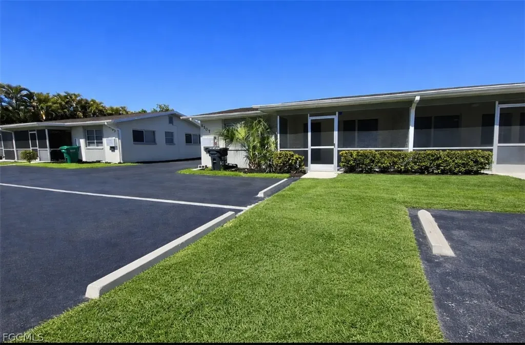 1107 SE 46th Lane Cape Coral FL 33904