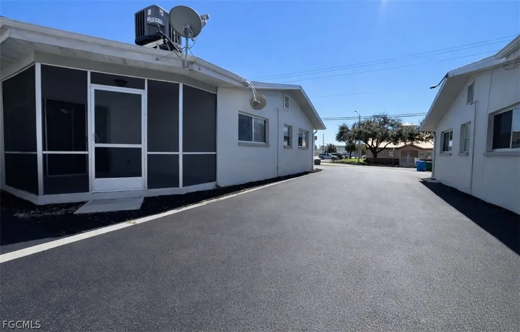 1107 SE 46th Lane Cape Coral FL 33904