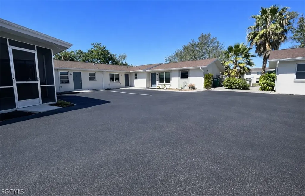 1107 SE 46th Lane Cape Coral FL 33904