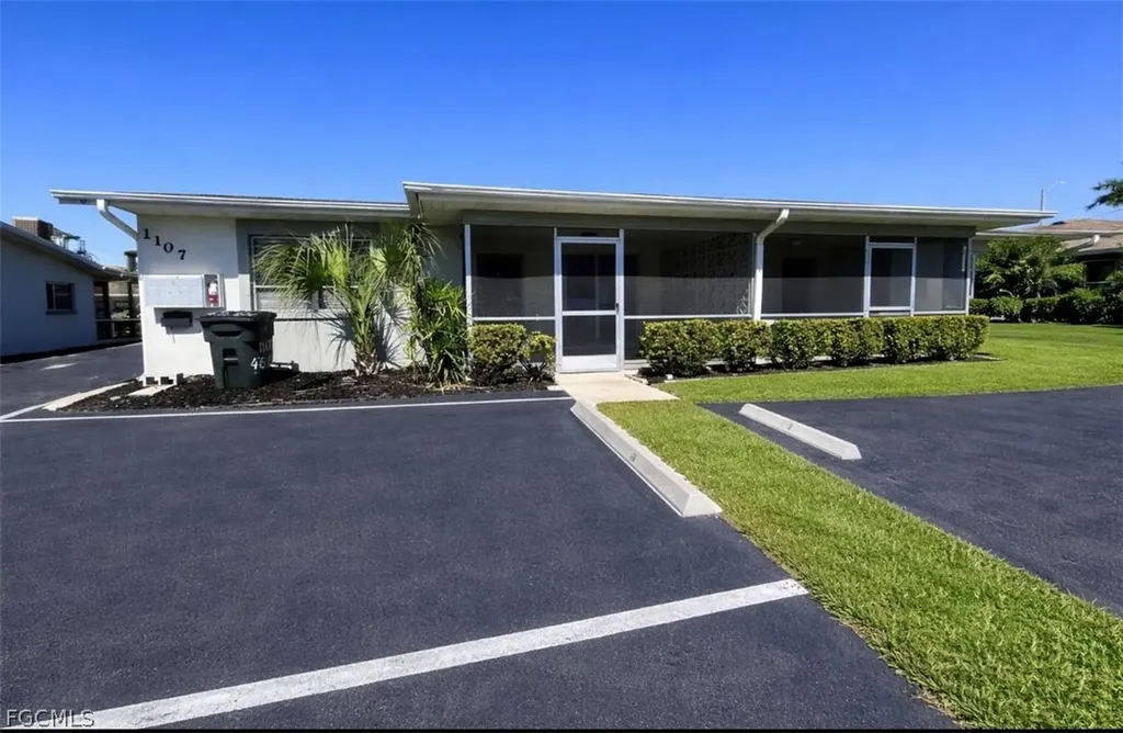 1107 SE 46th Lane Cape Coral FL 33904