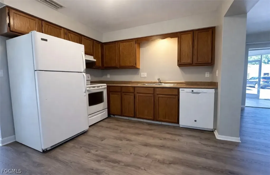 1107 SE 46th Lane Cape Coral FL 33904
