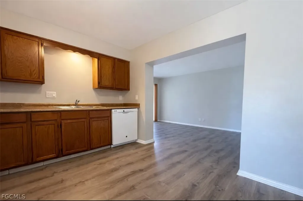 1107 SE 46th Lane Cape Coral FL 33904