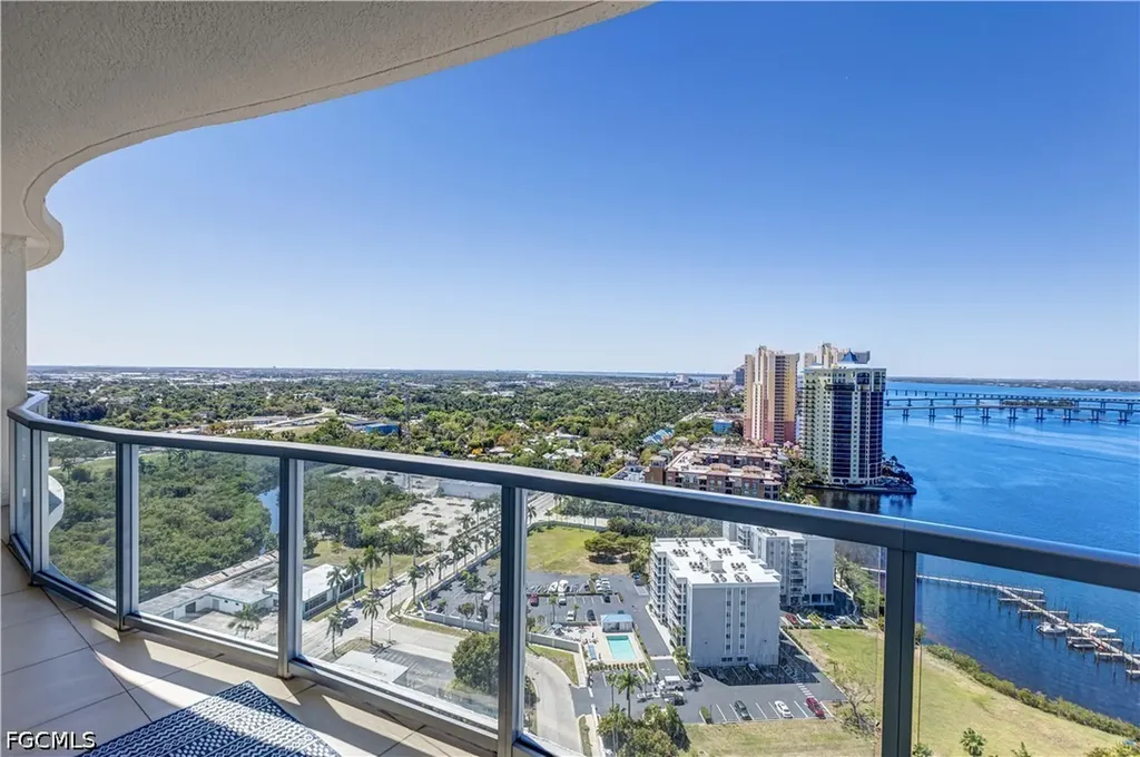 3000 Oasis Grand Boulevard Fort Myers FL 33916