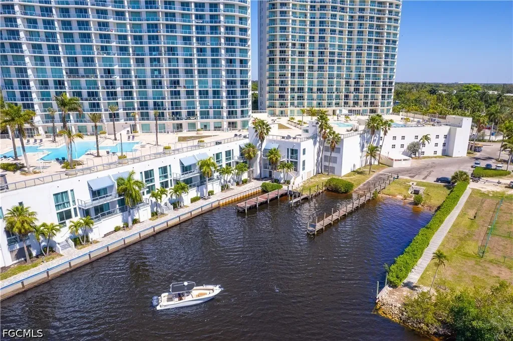 3000 Oasis Grand Boulevard Fort Myers FL 33916