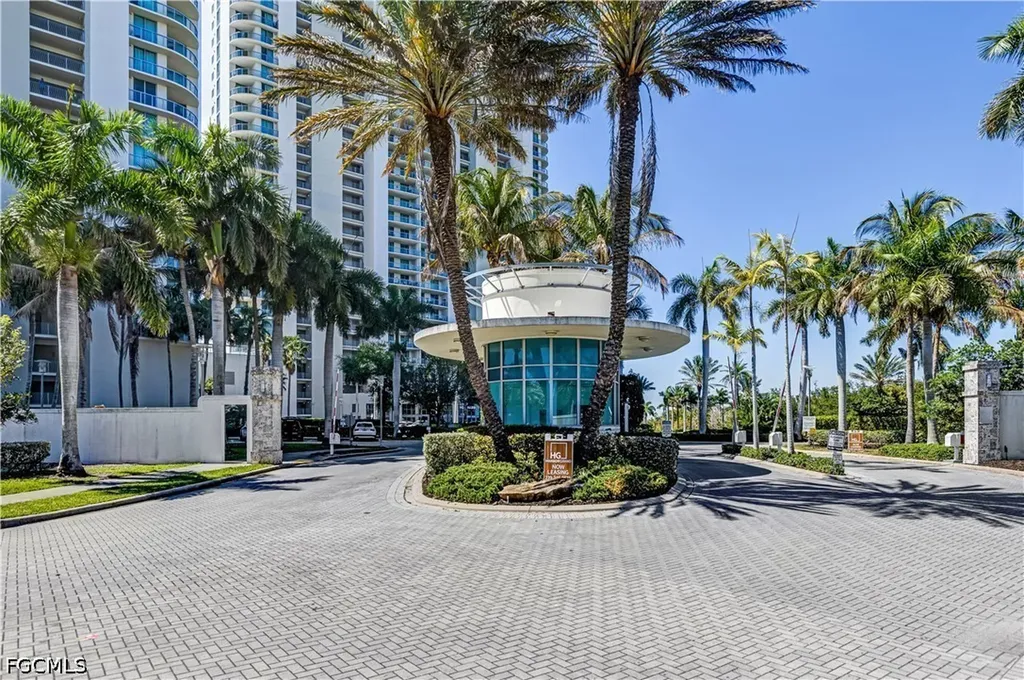 3000 Oasis Grand Boulevard Fort Myers FL 33916