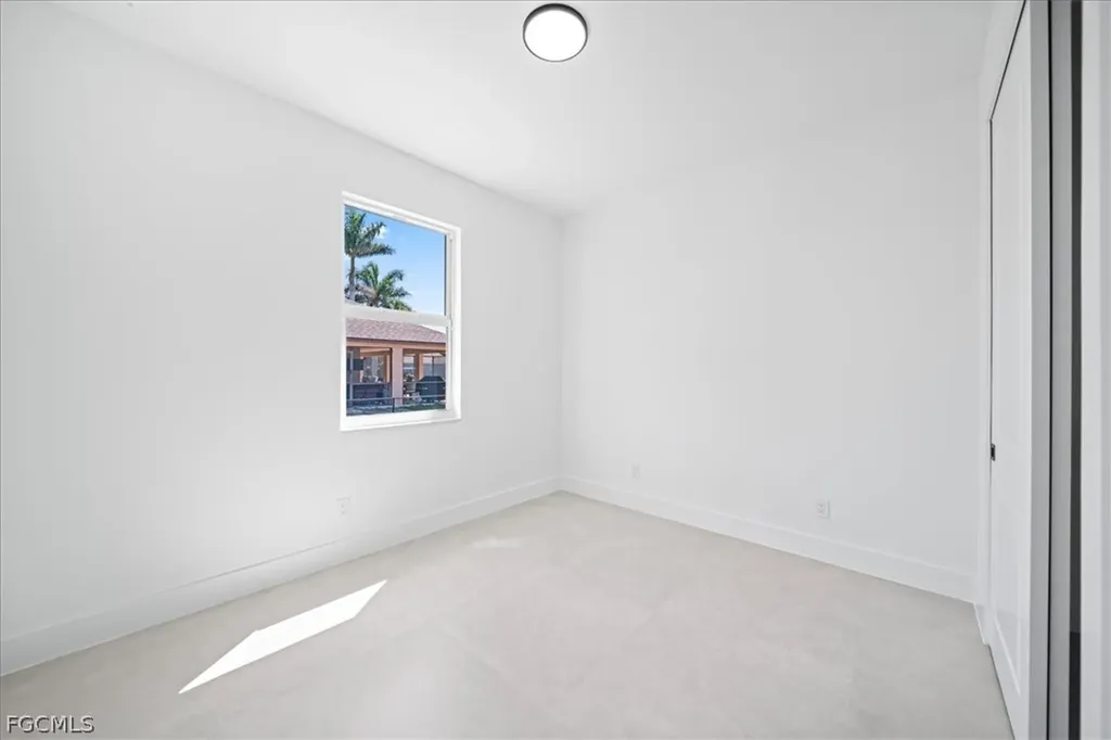 2724 NW 21st Street Cape Coral FL 33993