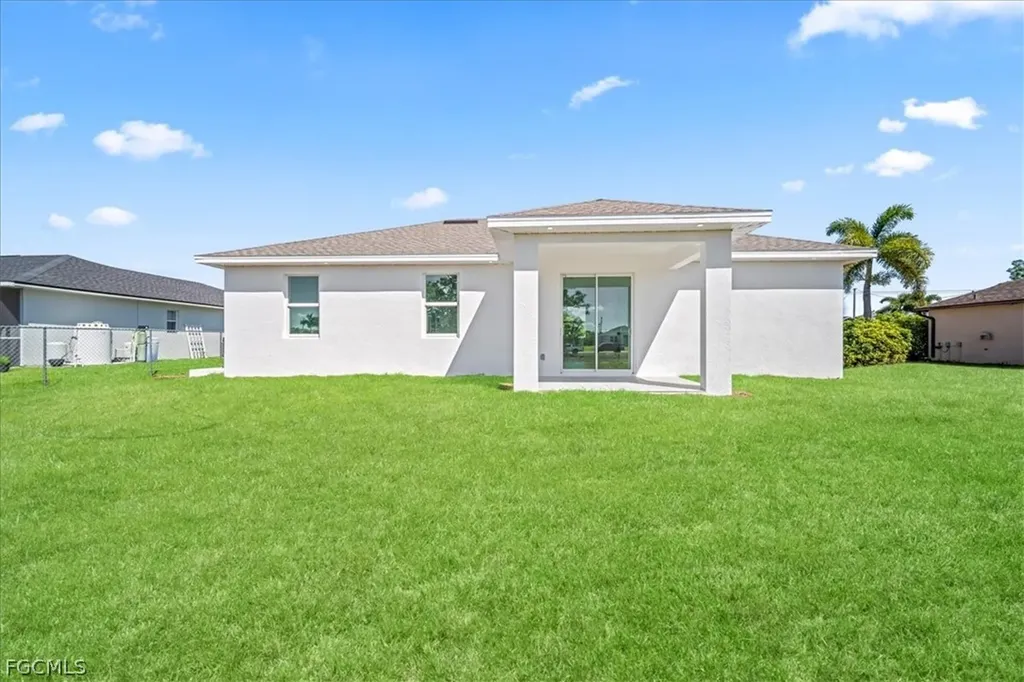 2724 NW 21st Street Cape Coral FL 33993