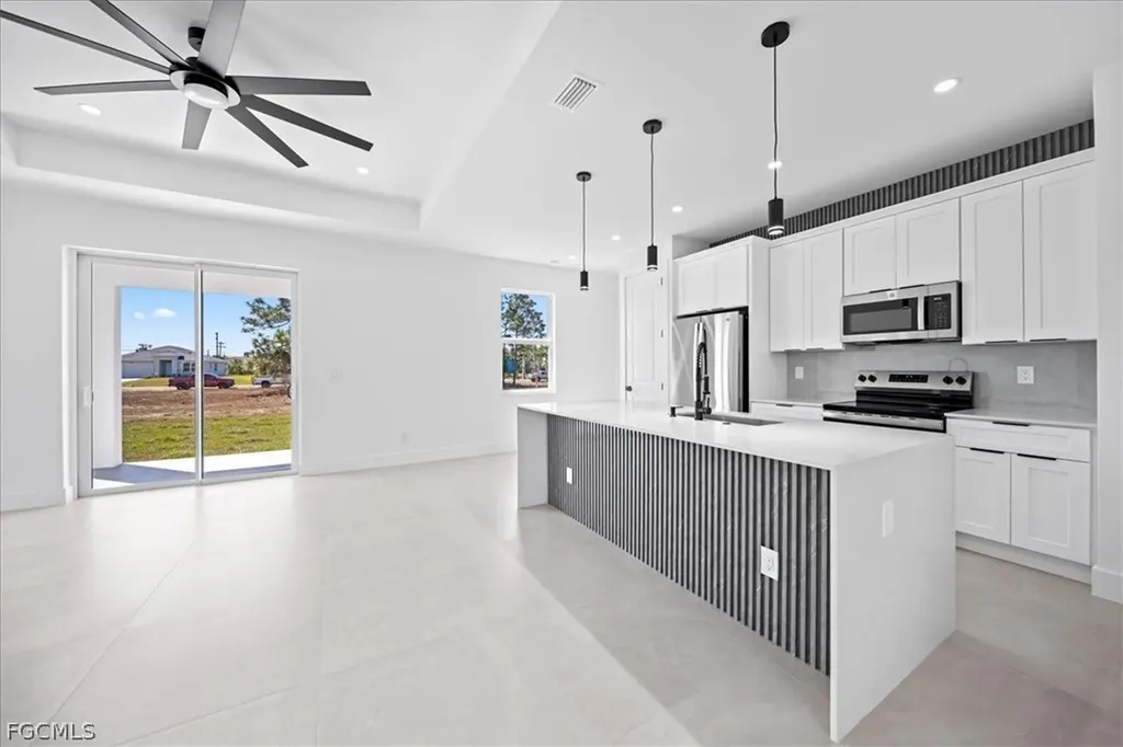 2724 NW 21st Street Cape Coral FL 33993