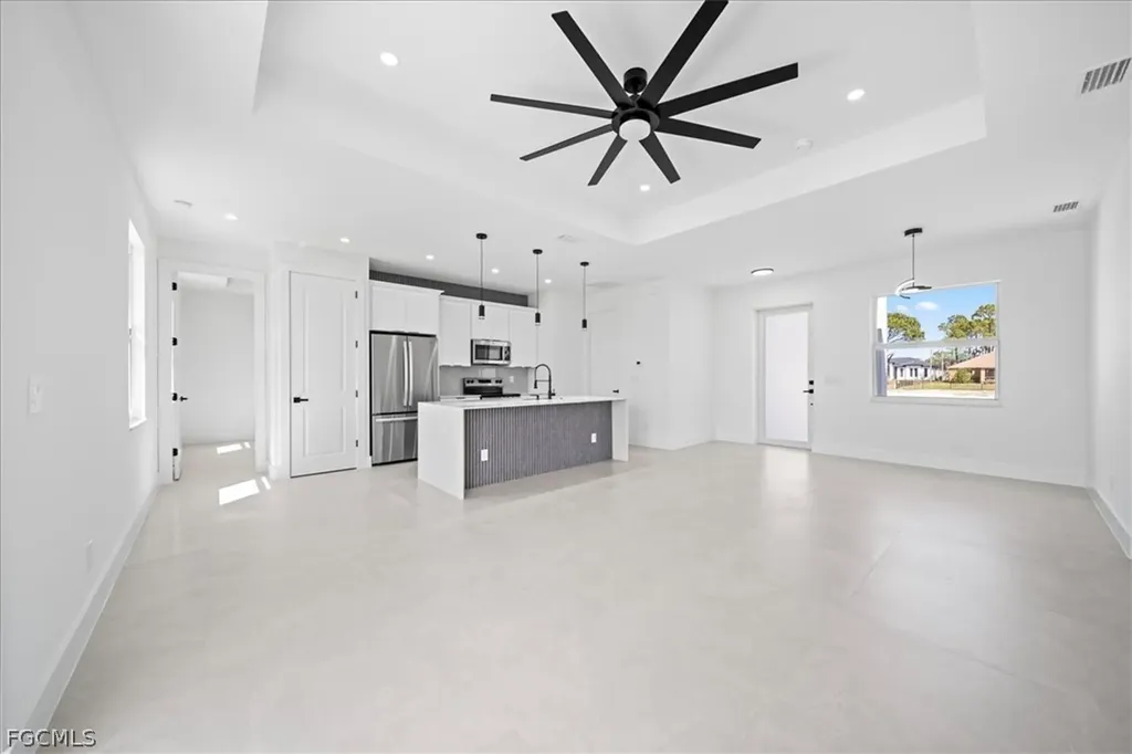 2724 NW 21st Street Cape Coral FL 33993