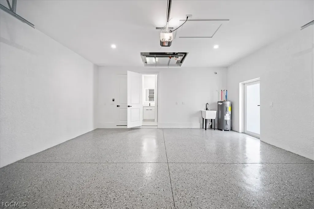 2724 NW 21st Street Cape Coral FL 33993