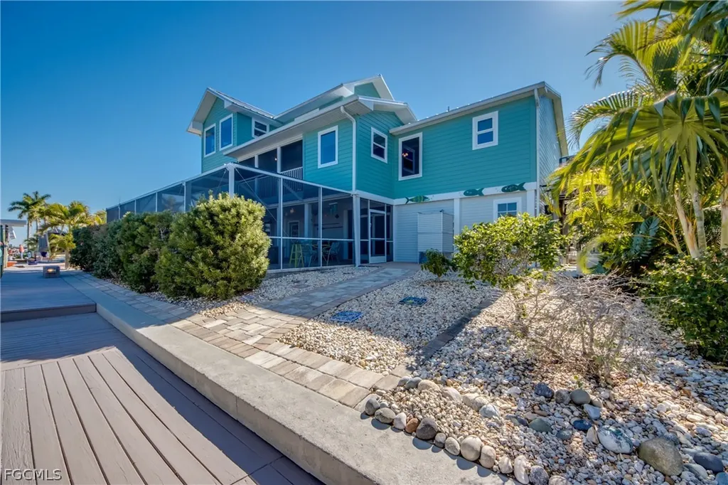 2702 Bruce Street Matlacha FL 33993